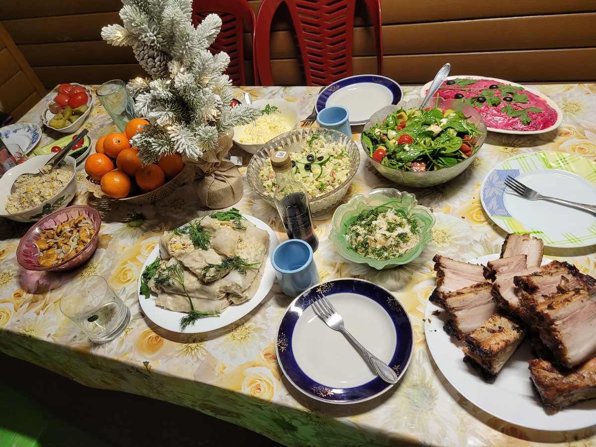 Новогодний стол.