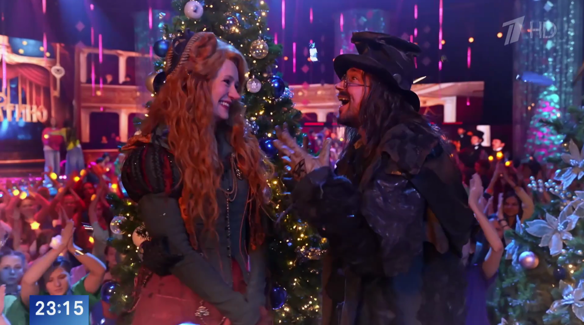 Виктория Исакова и Александр Петров (кот Базилио и Лиса-Алиса). Скрин-шот с трансляции.