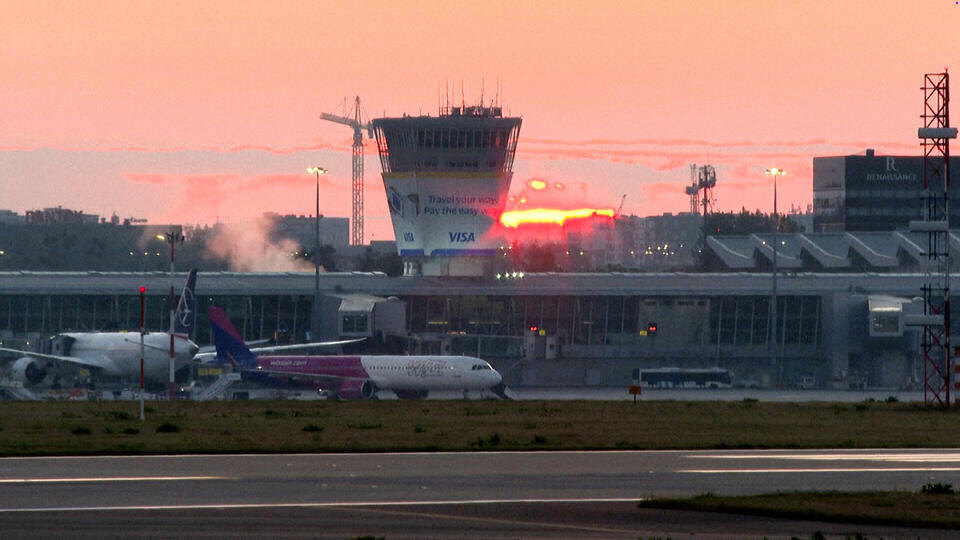     Rzeczpospolita: в польском аэропорту задержали украинца с глушилкой радиоволн AP/TASS