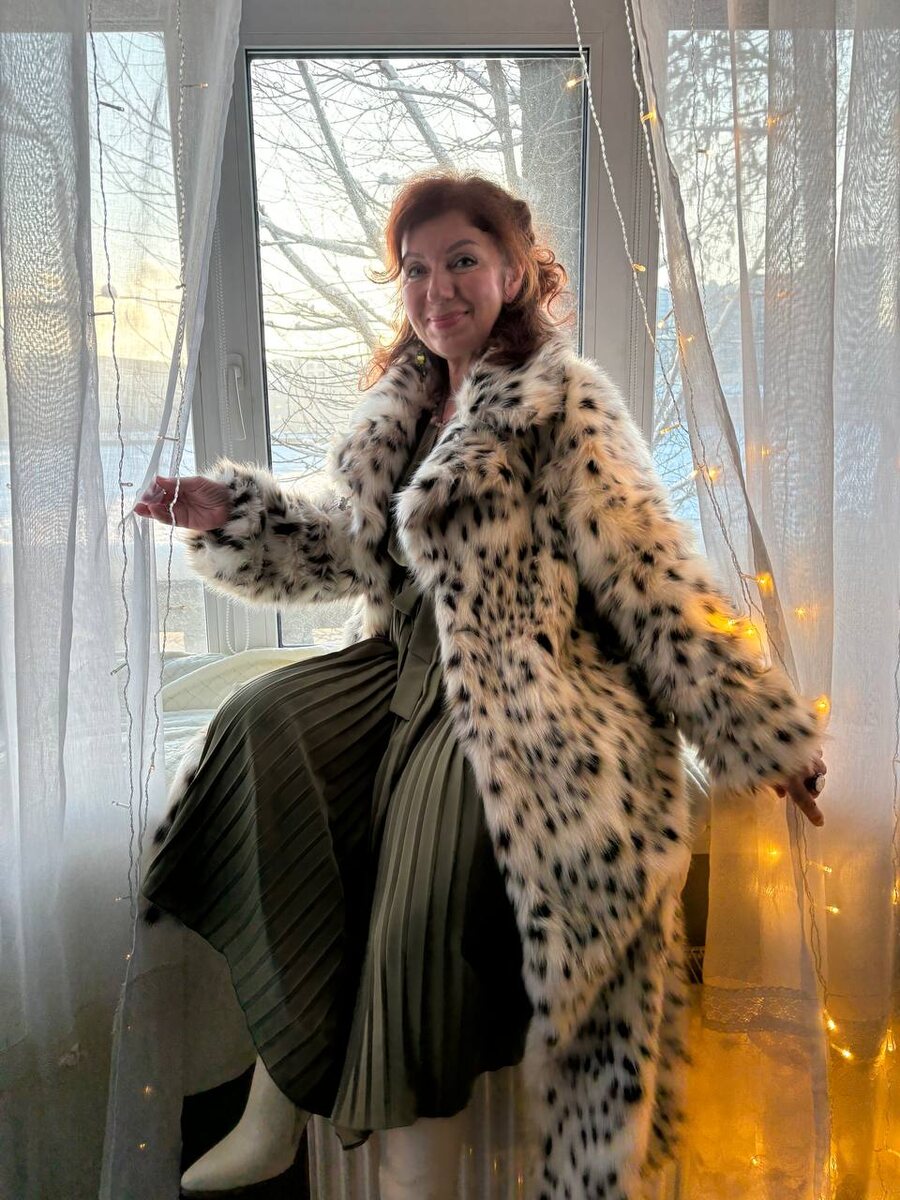 Автор 1 января. Платье в шубке! Платье - подарок на Новый год от дочки и её парня. 