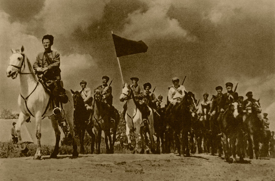 Красная конница на марше