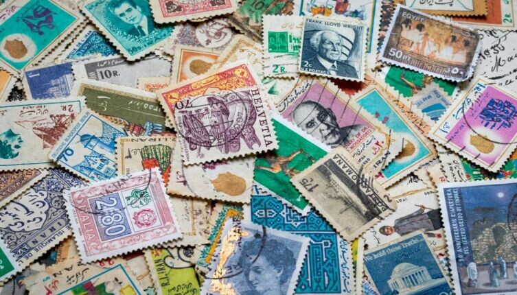    Филателия: сколько может стоить почтовая марка? Фото: Ali Bakhtiari on Unsplash