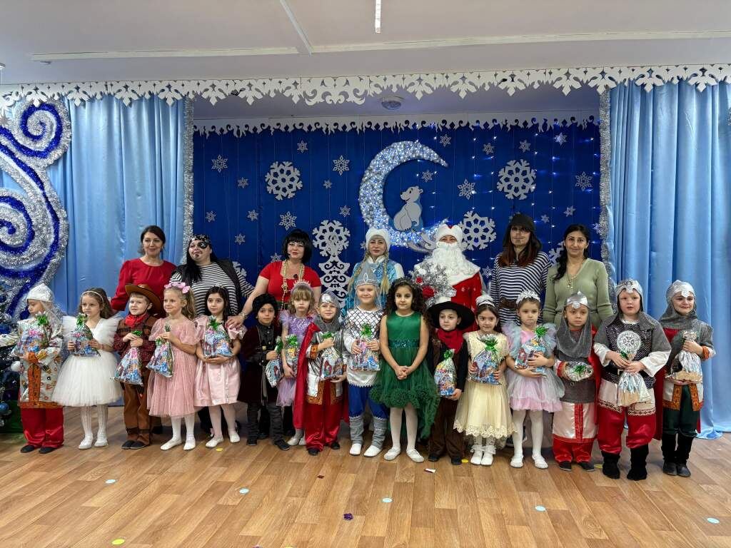 Новогодний утренник в подготовительной группе «Ягодки» redactor  📷

