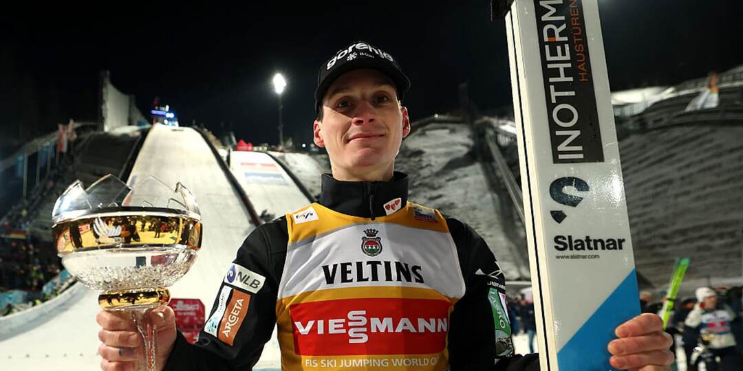 Турне четырех трамплинов 2025/26: Домен Превц превзошел всех в Оберстдорфе