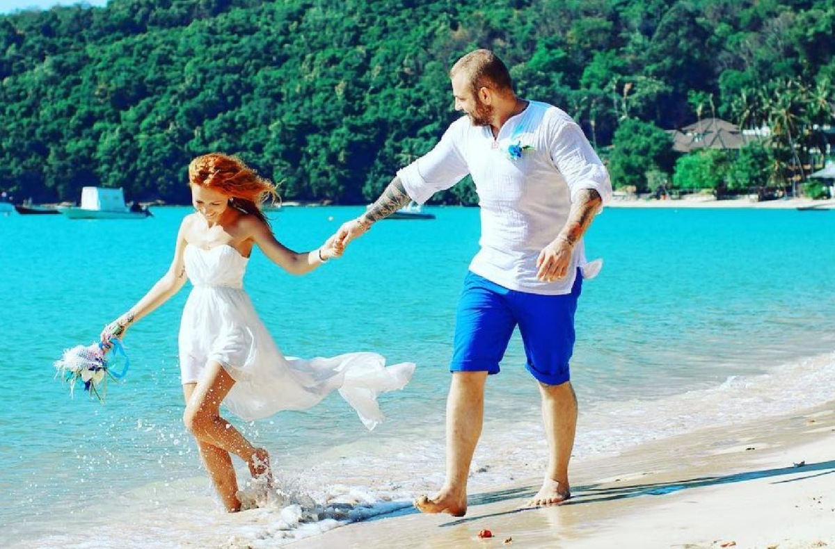    Роман Новак с женой Анной (Фото: Instagram* @t0r)