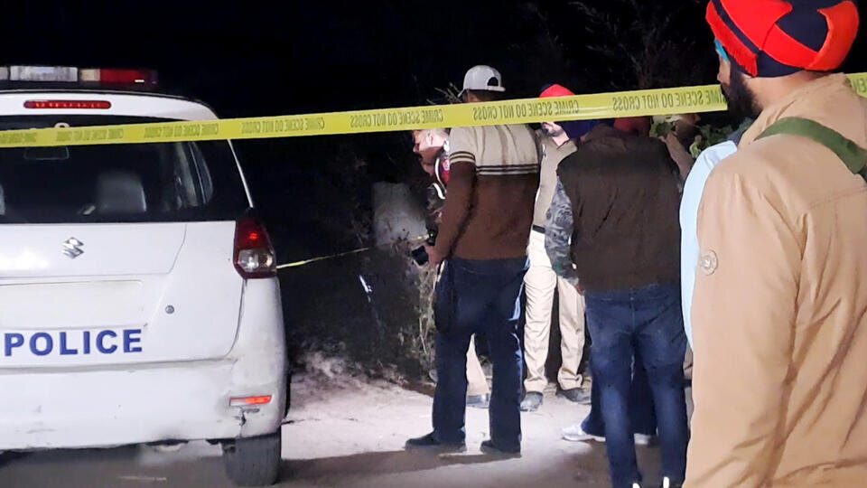     Двое мужчин похитили многодетную мать и несколько часов насиловали в машине ANI PORTAL