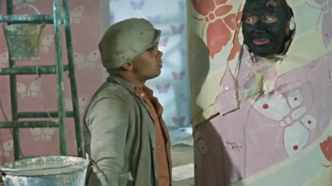    Кадр из фильма "Операция "Ы" и другие приключения Шурика". 1965 год. Реж. Леонид Гайдай. Студия "Мосфильм"