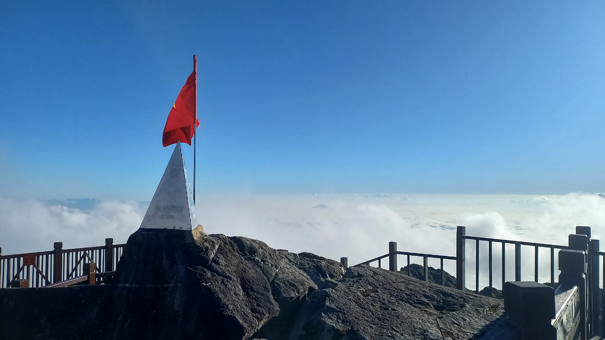 Фансипан - самая высокая гора Вьетнама и Индокитая. Высота 3143 метра.