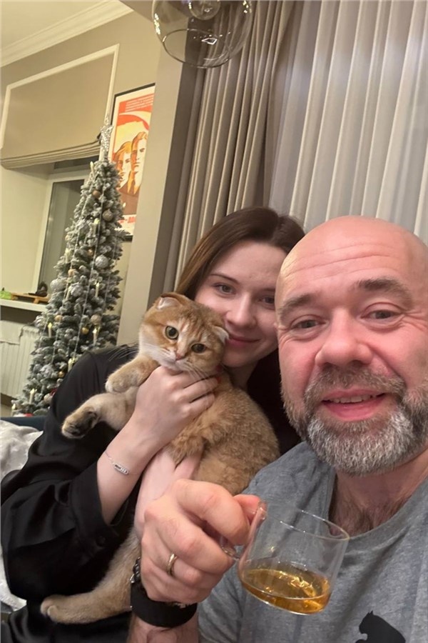 Денис Терехов выбрал спокойный семейный вечер
Источник: t.me/daterekhov
