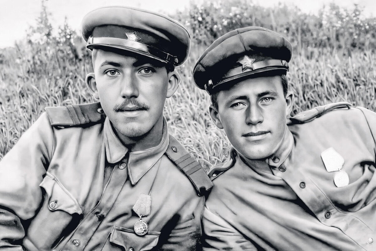 Слева сержант Никулин. Фото Яндекс.Картинки. 