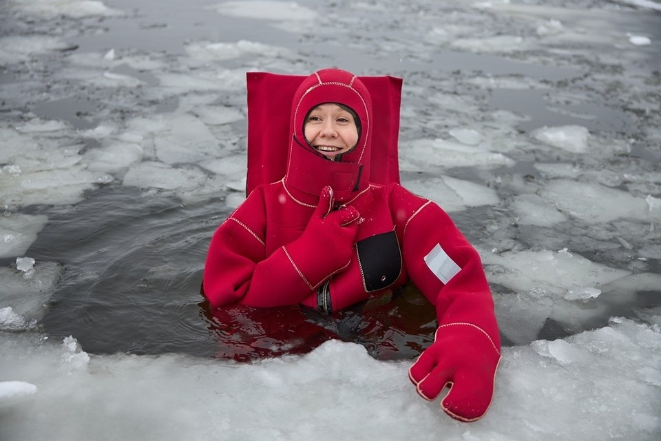    Айс-флоатинг переводится как «плавать по льду». Николай ОБЕРЕМЧЕНКО