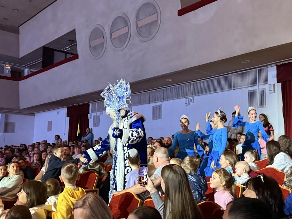    Более 13 тысяч детей на Ставрополье посетили губернаторские ёлки. Фото: минобразования СК