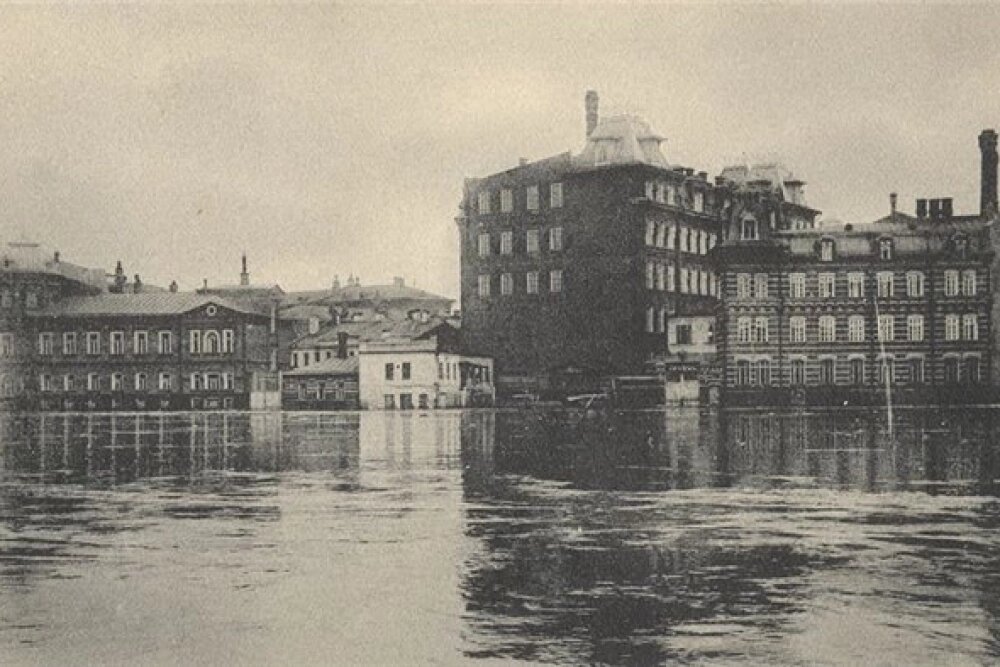    Здание кондитерской фабрики «Эйнемъ» в 1900-х годах. Фото: Commons.wikimedia.org