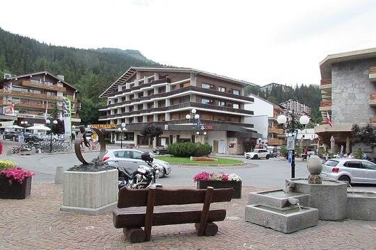    В Швейцарии назвали пожар на горнолыжном курорте Кран-Монтана одной из самых страшных трагедий