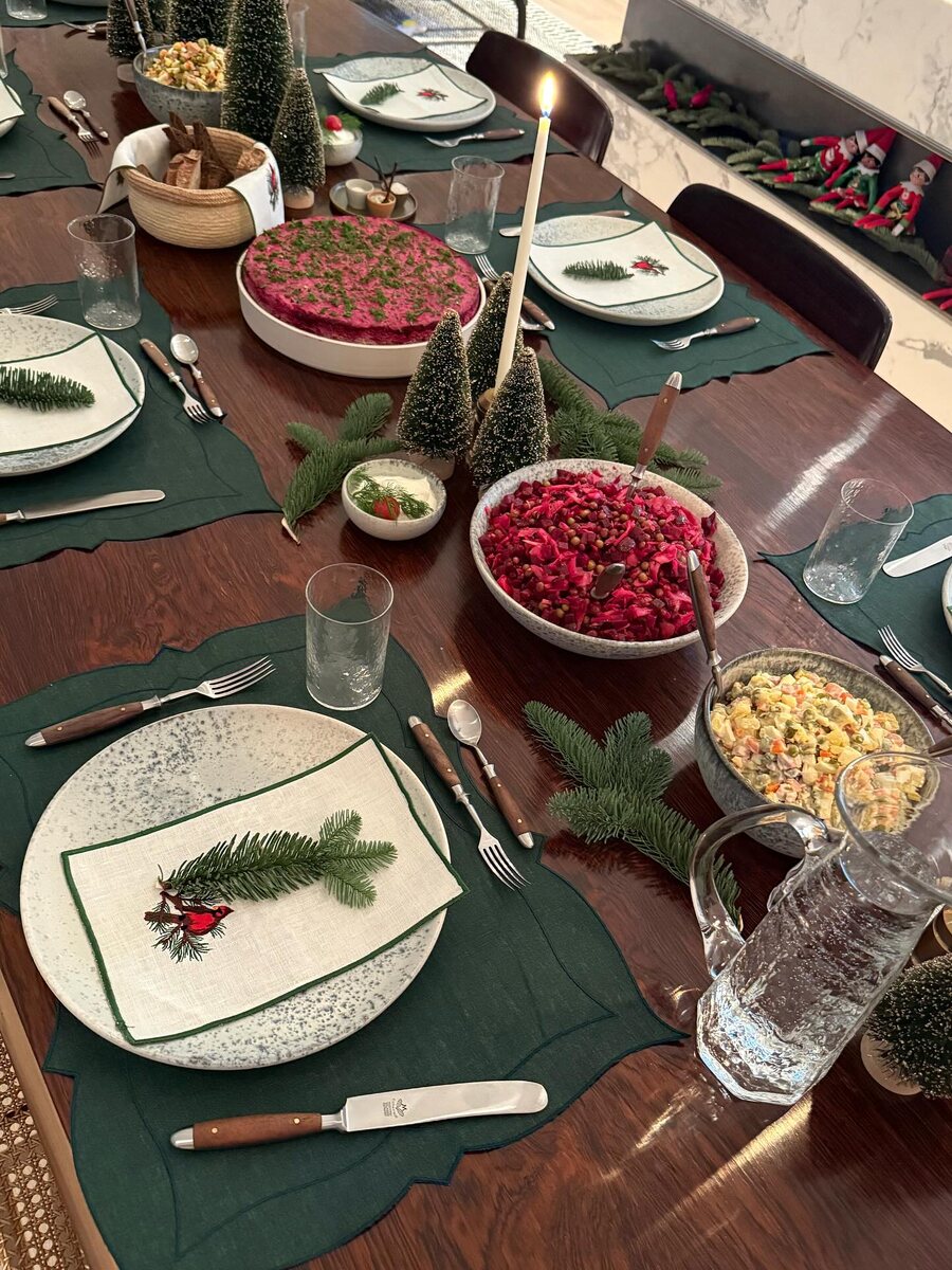    Ирина Шейк показала праздничный столСоцсети Ирины Шейк