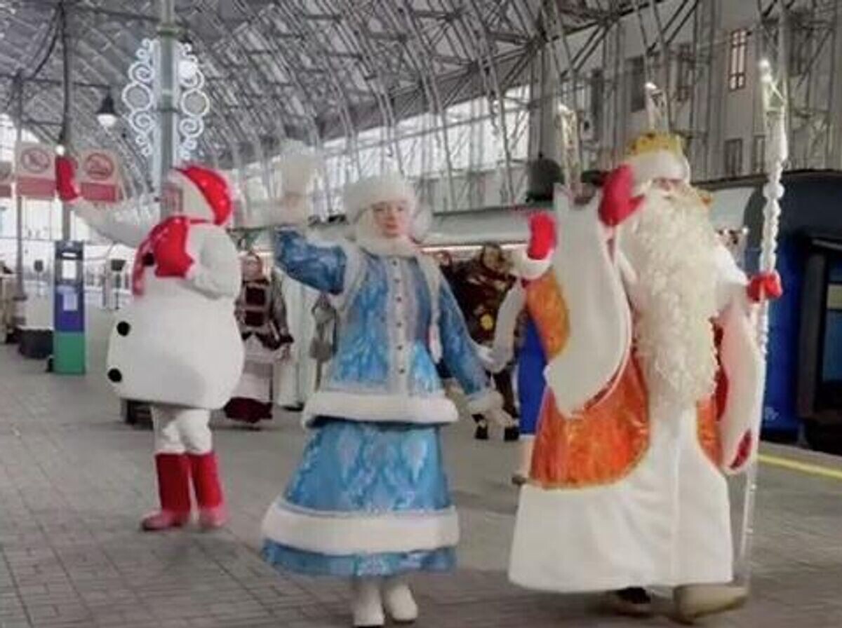    Поезд Деда Мороза прибыл в Москву | © РИА Новости