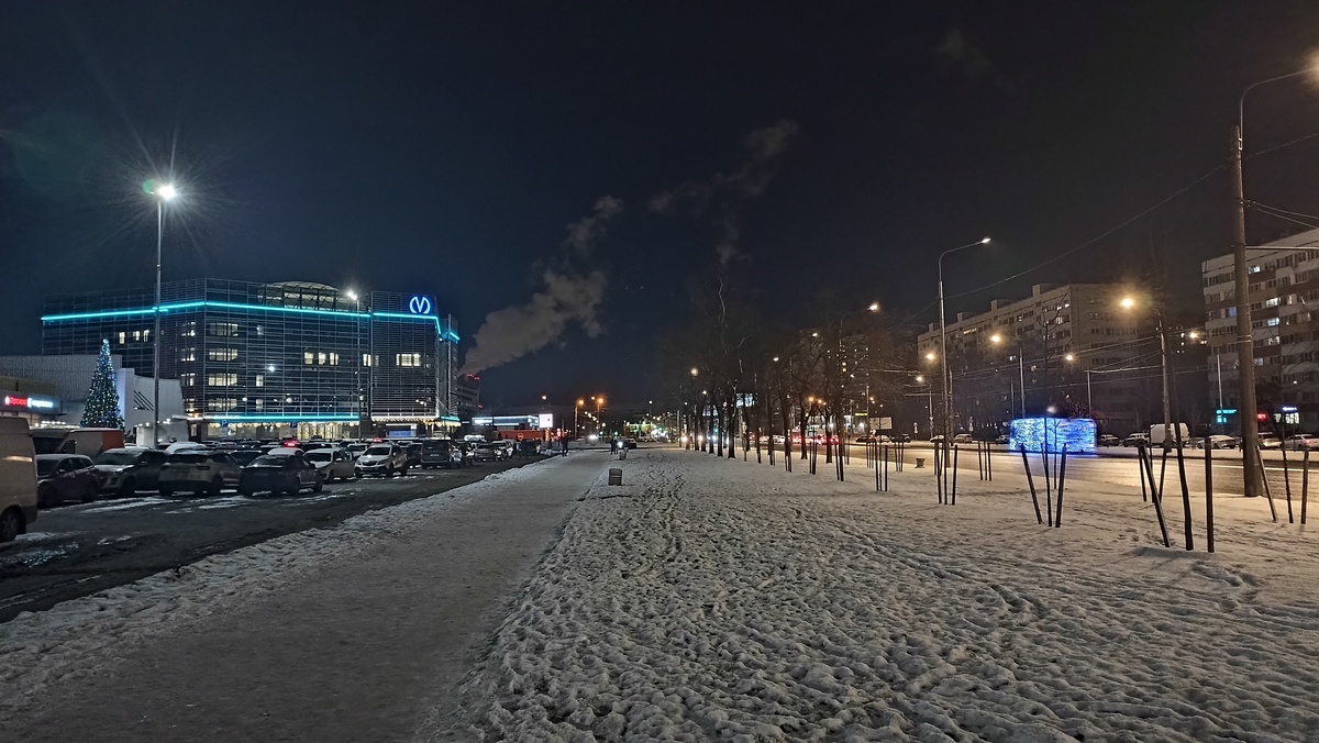 Наземный вестибюль станции "Юго-Западная"