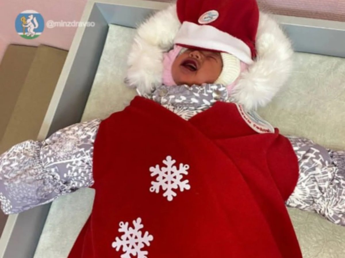    В новогоднюю ночь в Свердловской области родилось 11 малышей