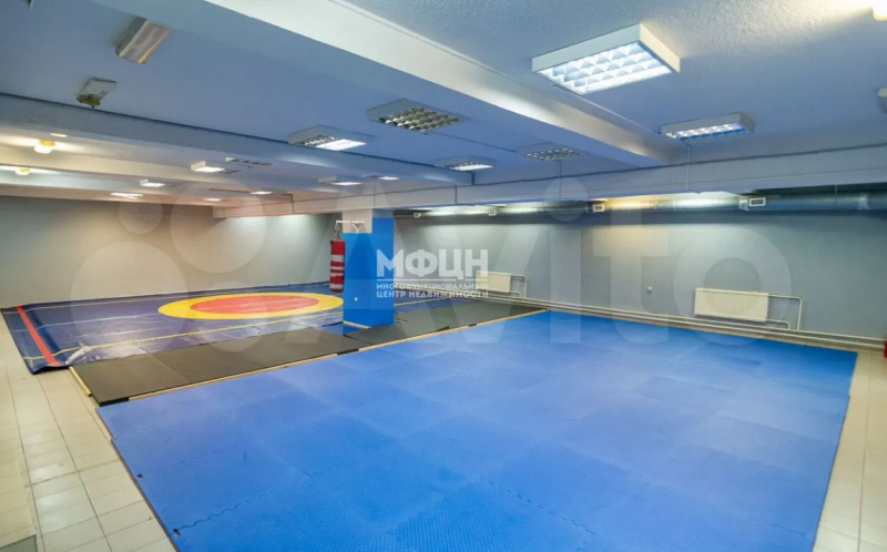    Спортзал в торговом центре "Десяточка" продают в ПетрозаводскеАвито