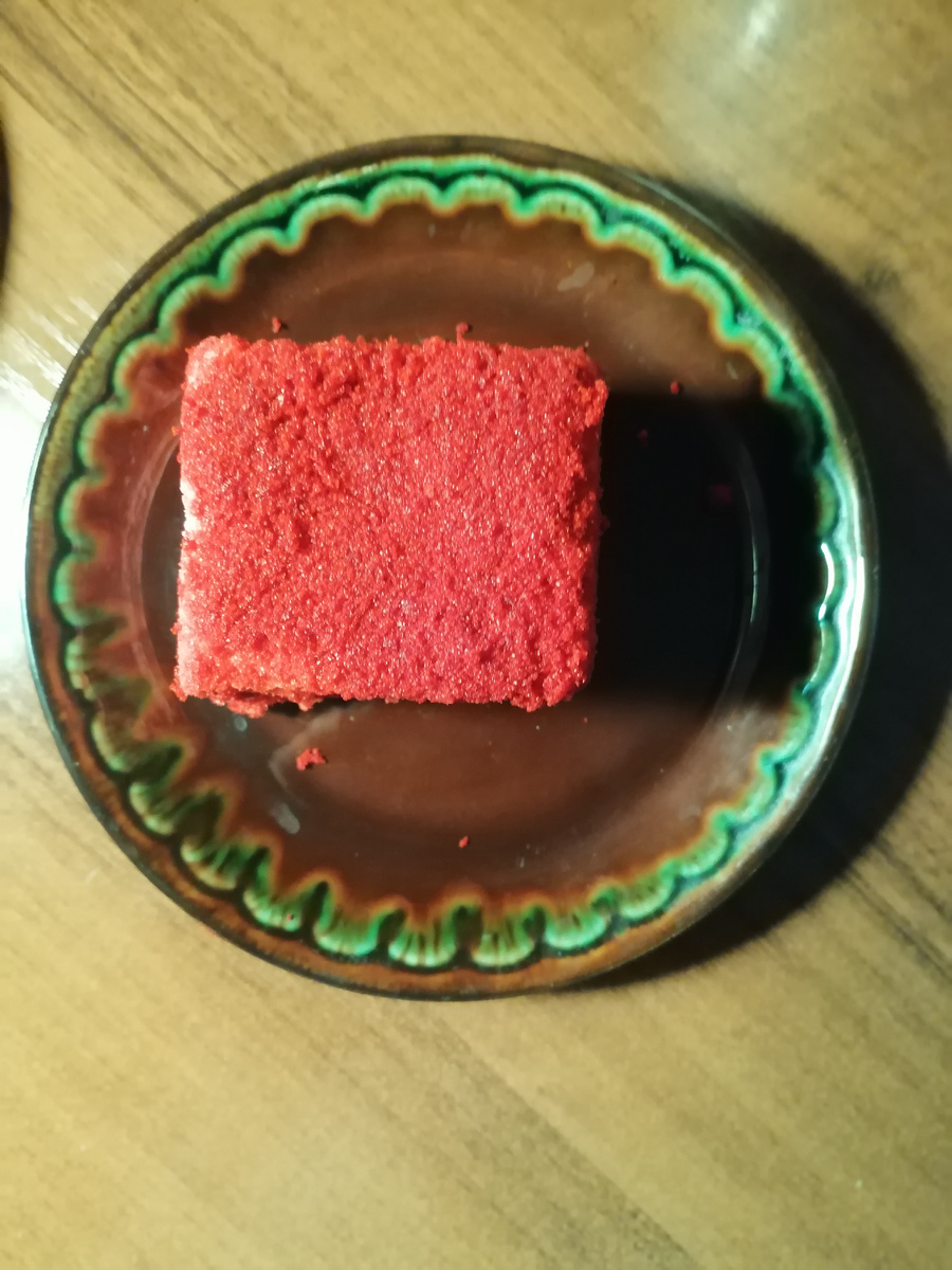 Фото 1. Бисквитное пирожное в качестве сладкого релакса, чтобы подсластить пилюлю перед гастрономическим мучением))
