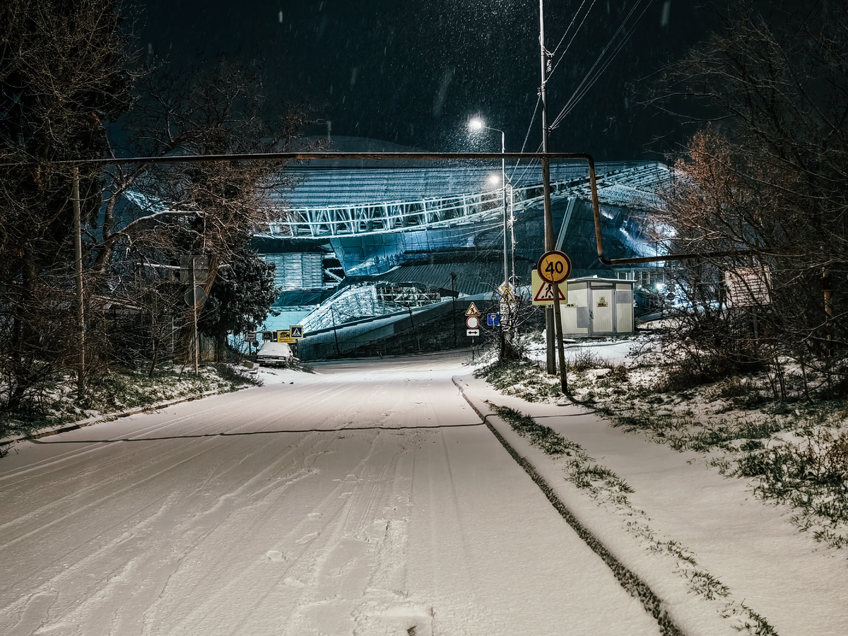 В процессе завершения театр оперы и балета, ввод 26-27 год.
