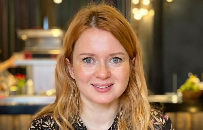 «Живу для себя, а не семьи»: Как выглядят 3 красотки-дочки и сын Екатерины Копановой от моряка