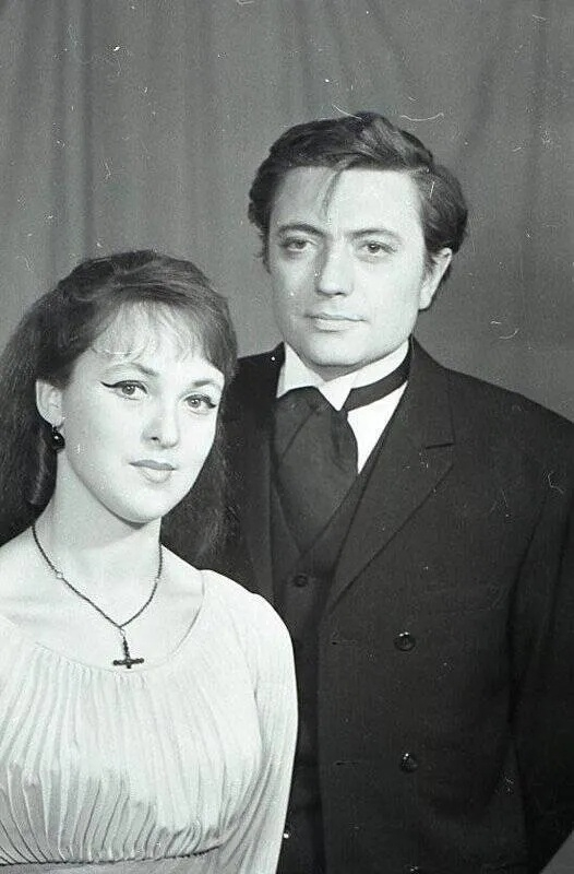 И. Калиновская и В. Бероев в спектакле "Вешние воды"