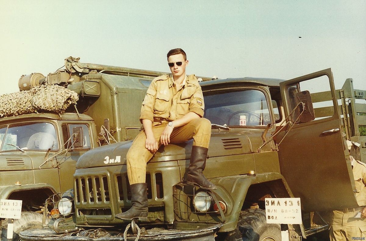 Военный водитель!