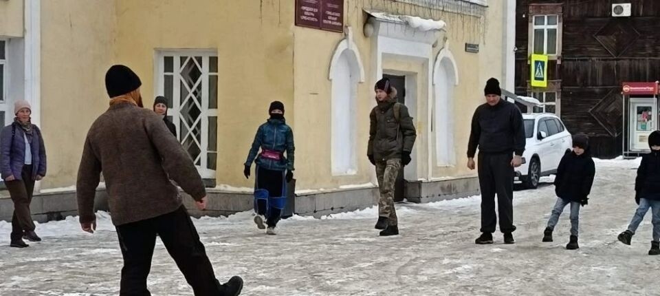    Новогодняя пробежка в Горно-Алтайске. Источник: Страница Преображенского храма Горно-Алтайска в соцсети "ВКонтакте"