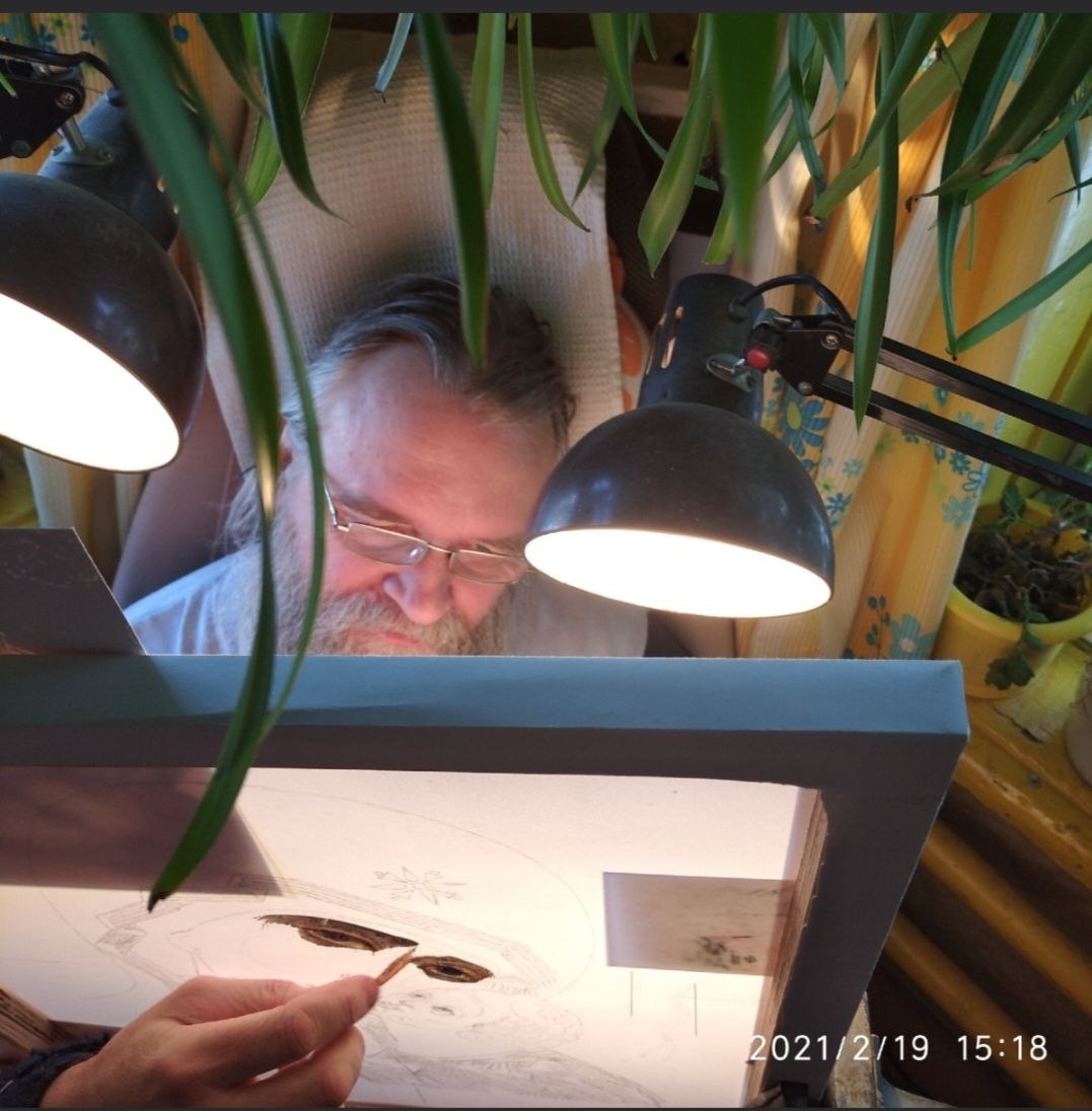 Отец Валентин за работой, из архива прошлых лет