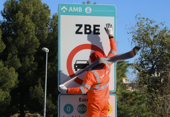 Каталония смягчает экологические требования: 24 муниципалитета освобождены от внедрения ZBE