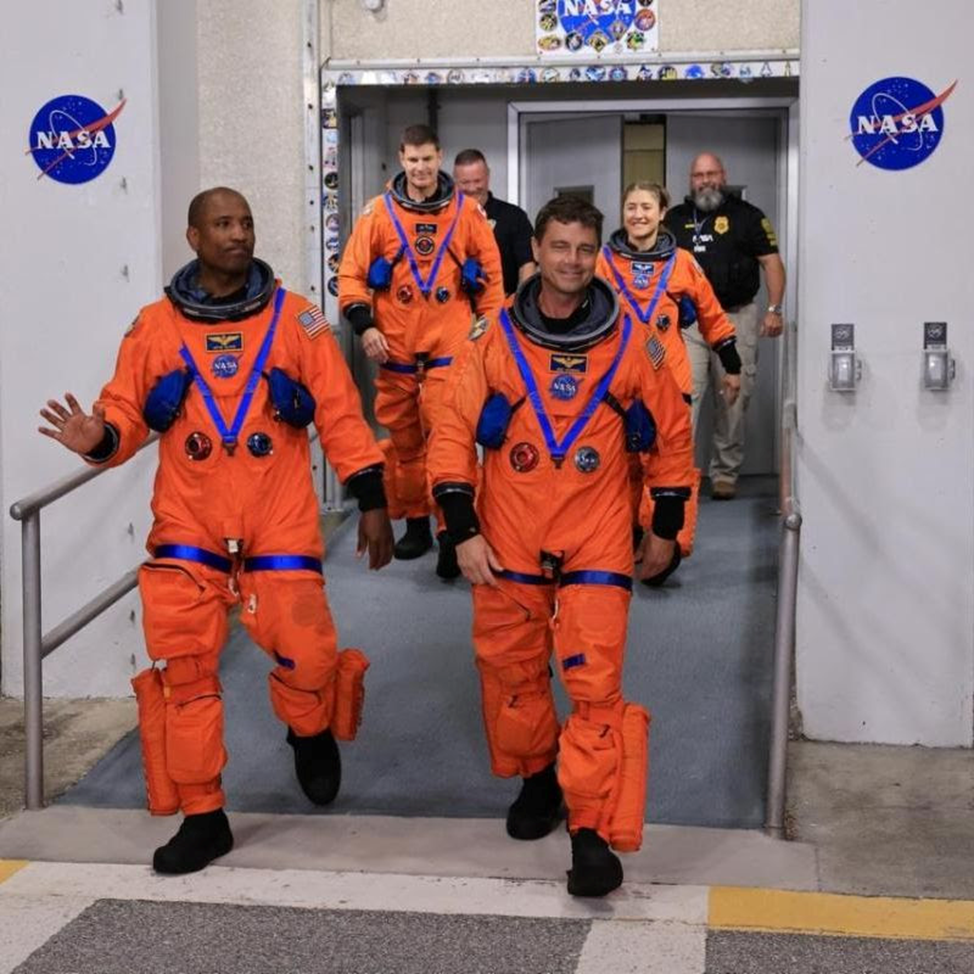 Экипаж Artemis II выходит на тренировочные сценарии