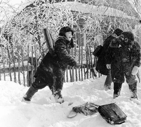 «Игра в снежки: ретро‑подборка советских зимних игр»