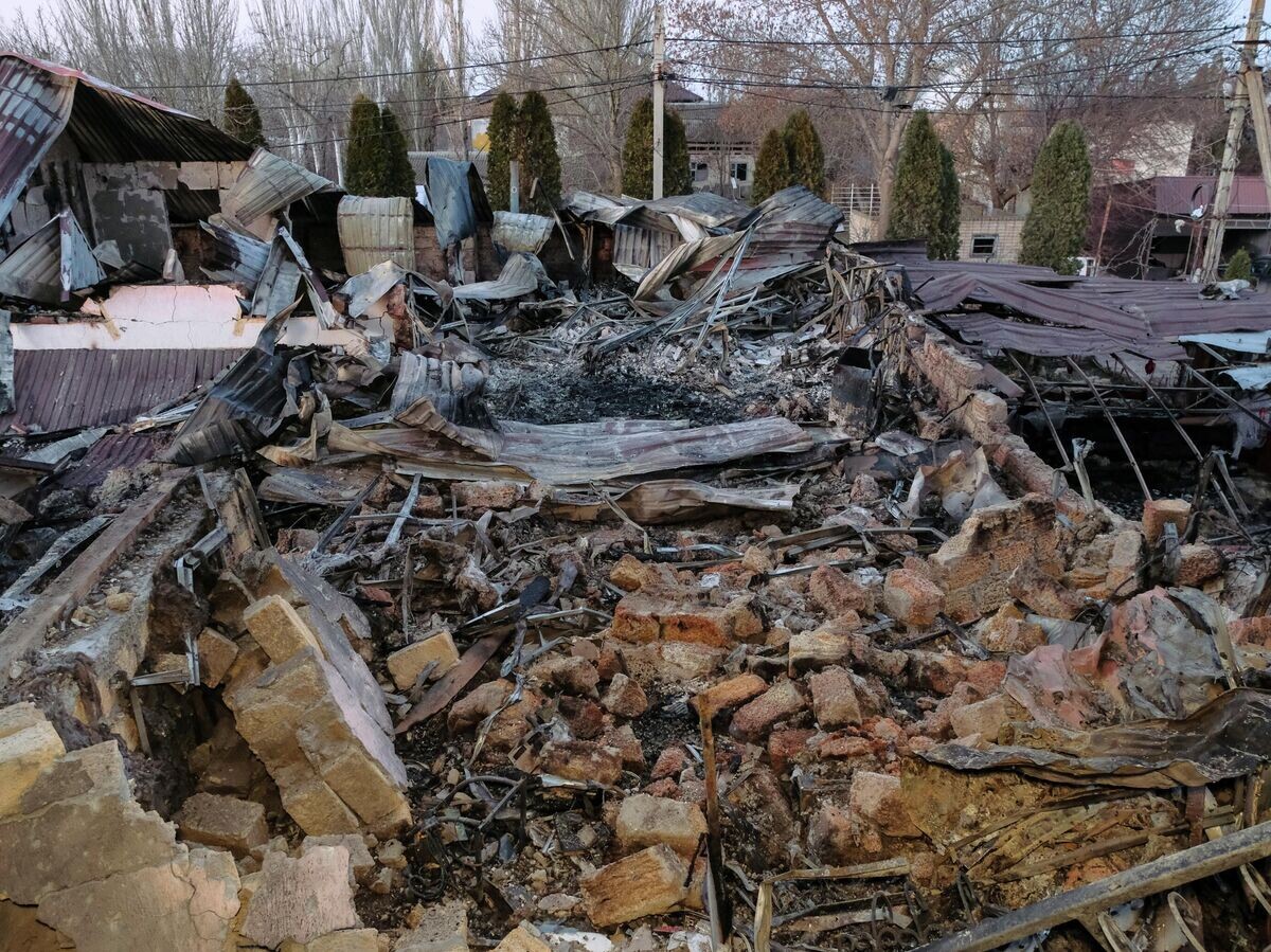    Последствия атаки БПЛА ВСУ на поселок Хорлы в Херсонской области | © РИА Новости / Сергей Мирный