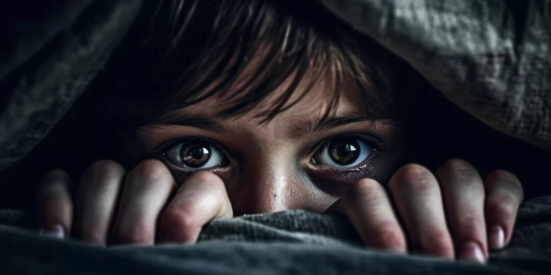 Тайны полтергейста: Что скрывает призрак, терроризирующий семью?