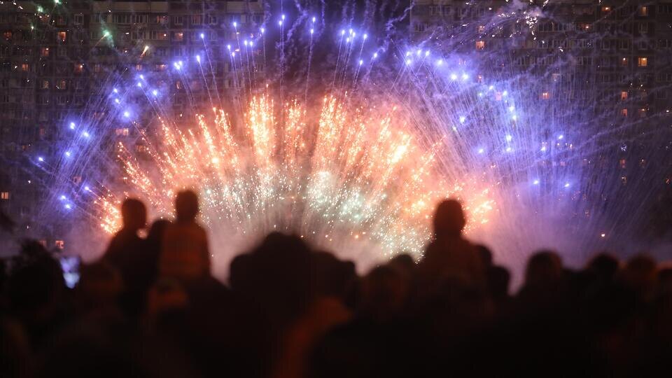     Травмы и сожженные квартиры: сотни россиян пострадали из-за пиротехники ИЗВЕСТИЯ/Зураб Джавахадзе