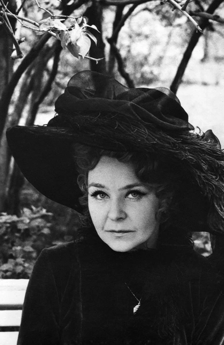 Нина Ургант