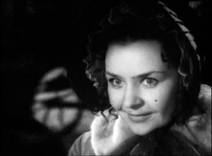 Нина Ургант в фильме «Шинель», 1959 год