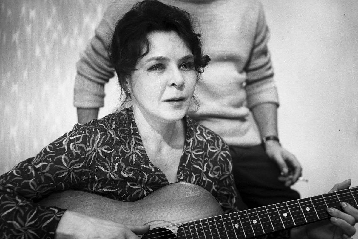 Нина Ургант в фильме «Белорусский вокзал», 1970 год