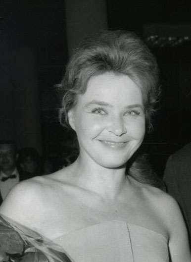 Нина Ургант