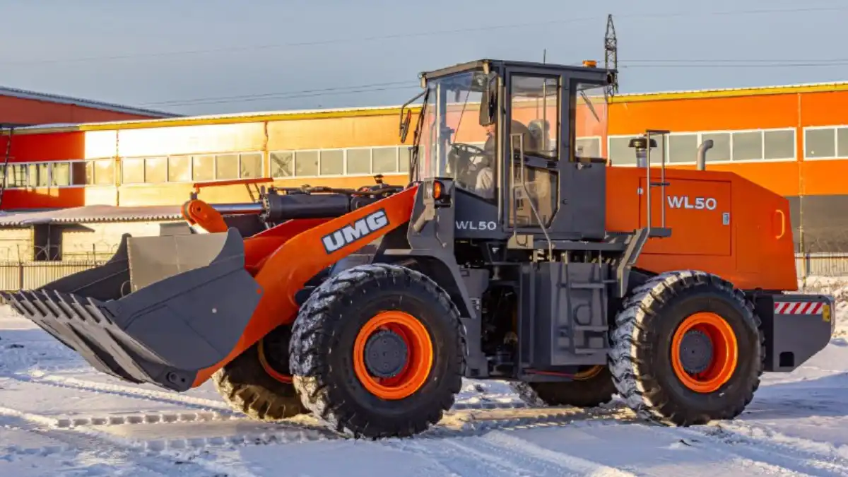 Фото: UMGUMG изготовил локализованный фронтальный погрузчик WL50