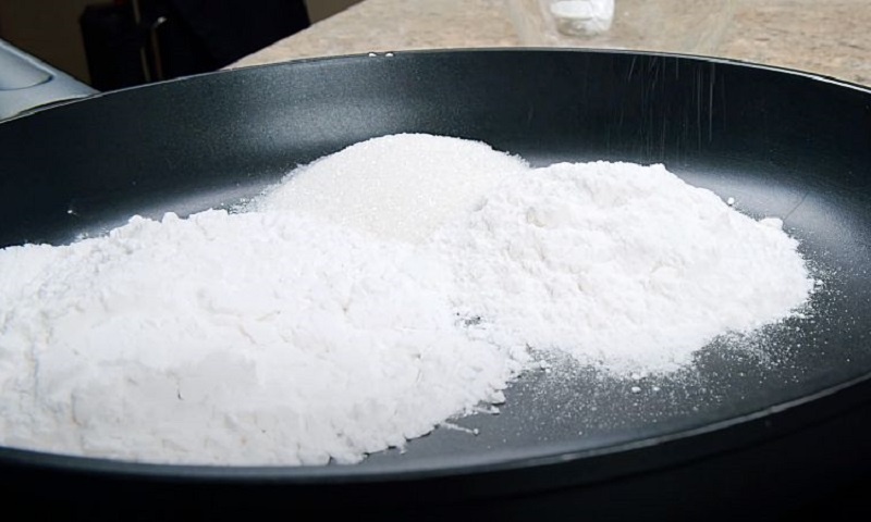 Готовим натуральные ириски на сковороде: домашние конфеты из молока, которые по вкусу лучше фабричных