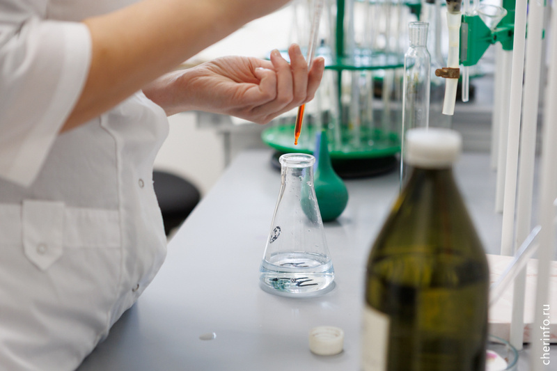    Об этом cherinfo рассказали в центре исследования воды "Водоканала". Количество исследований увеличивают, если погода нестабильная.