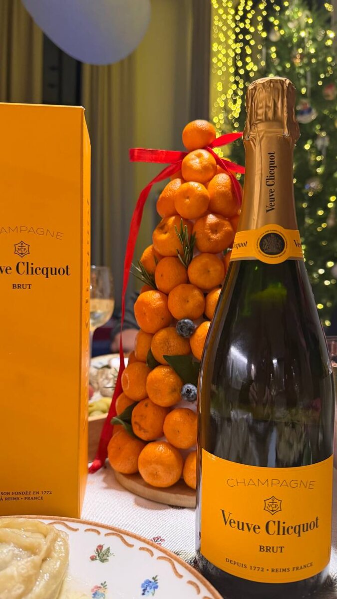 Из - за чего сыр и бор.