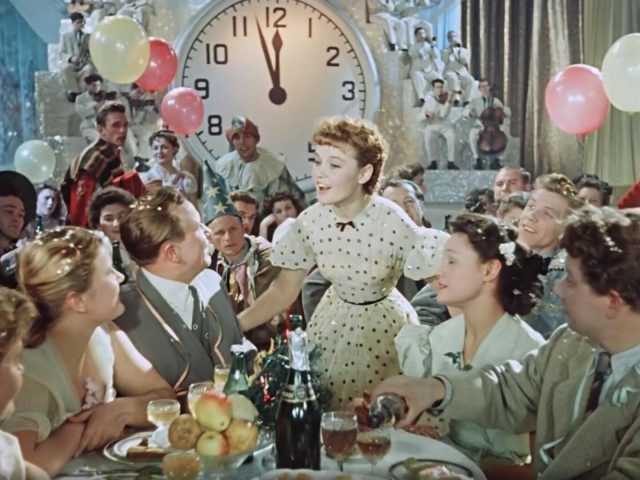    Кадр из фильма «Карнавальная ночь»