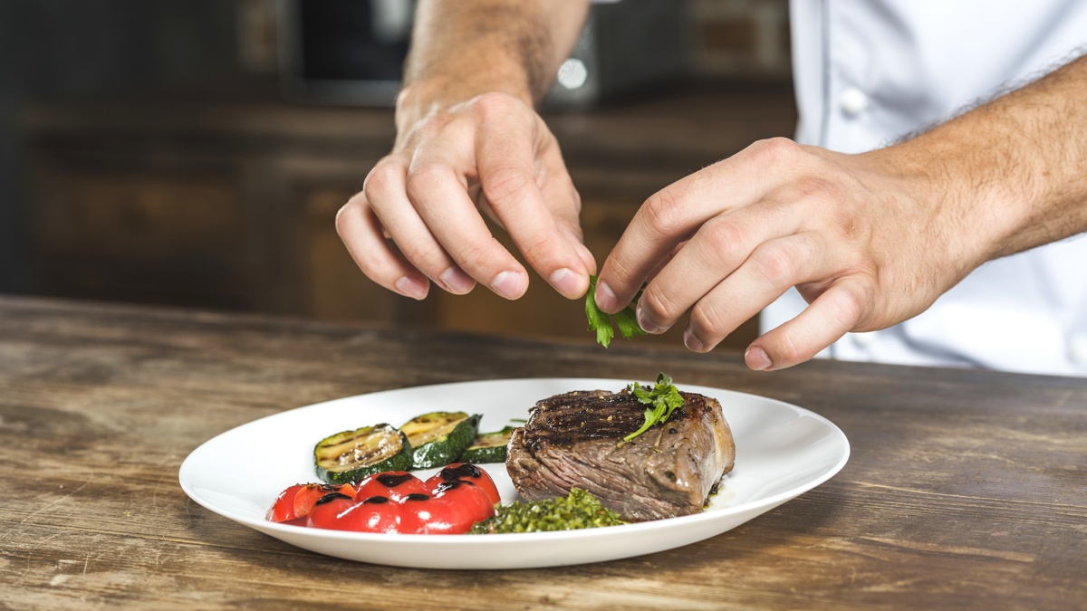    Заведения Ханты-Мансийска приготовили оригинальные угощения для туристов