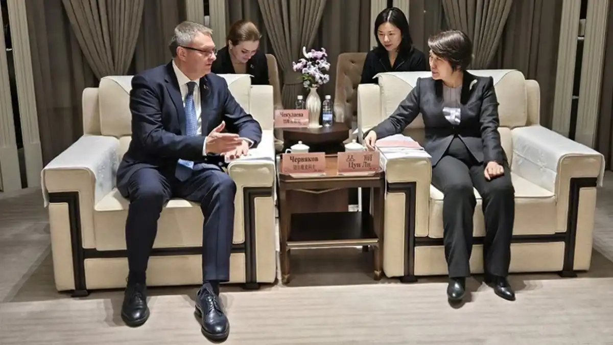 Фото: пресс-служба Посольства Республики Беларусь в Китайской Народной РеспубликеДелегации из Беларуси и Китая обсудили промкооперацию МТЗ и Гомсельмаш с партнерами в Харбине и Цзямусы