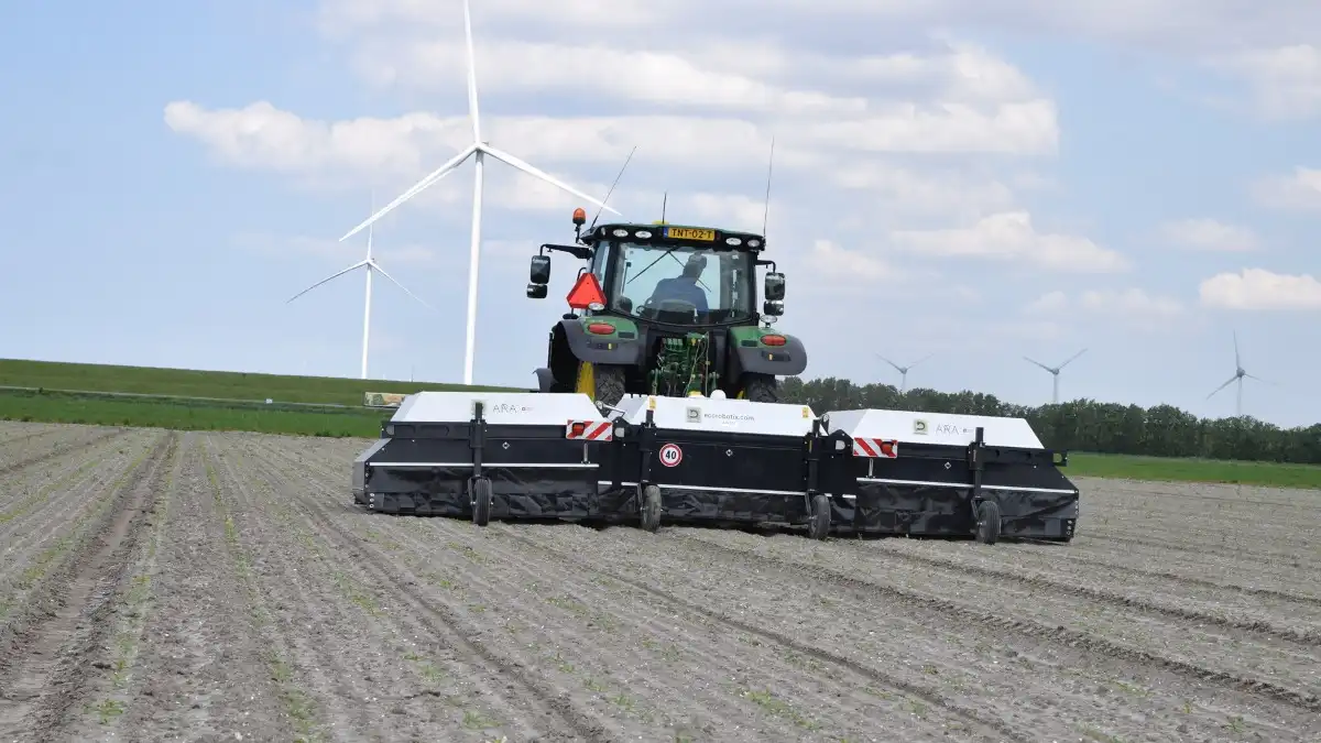 Фото: mechaman.nlВ 2026 году Ecorobotix впервые выпустит точечные опрыскиватели Ara с рабочей шириной 9 и 12 метров