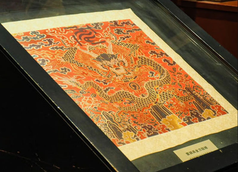    Образец шёлковой ткани