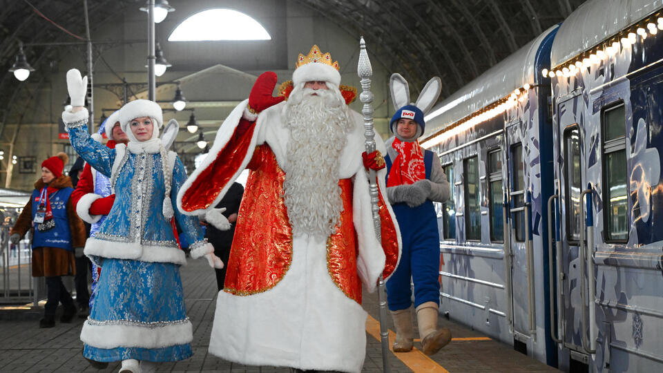     Поезд Деда Мороза прибыл на Киевский вокзал в Москве РИА Новости/Кирилл Каллиников/Цифра
